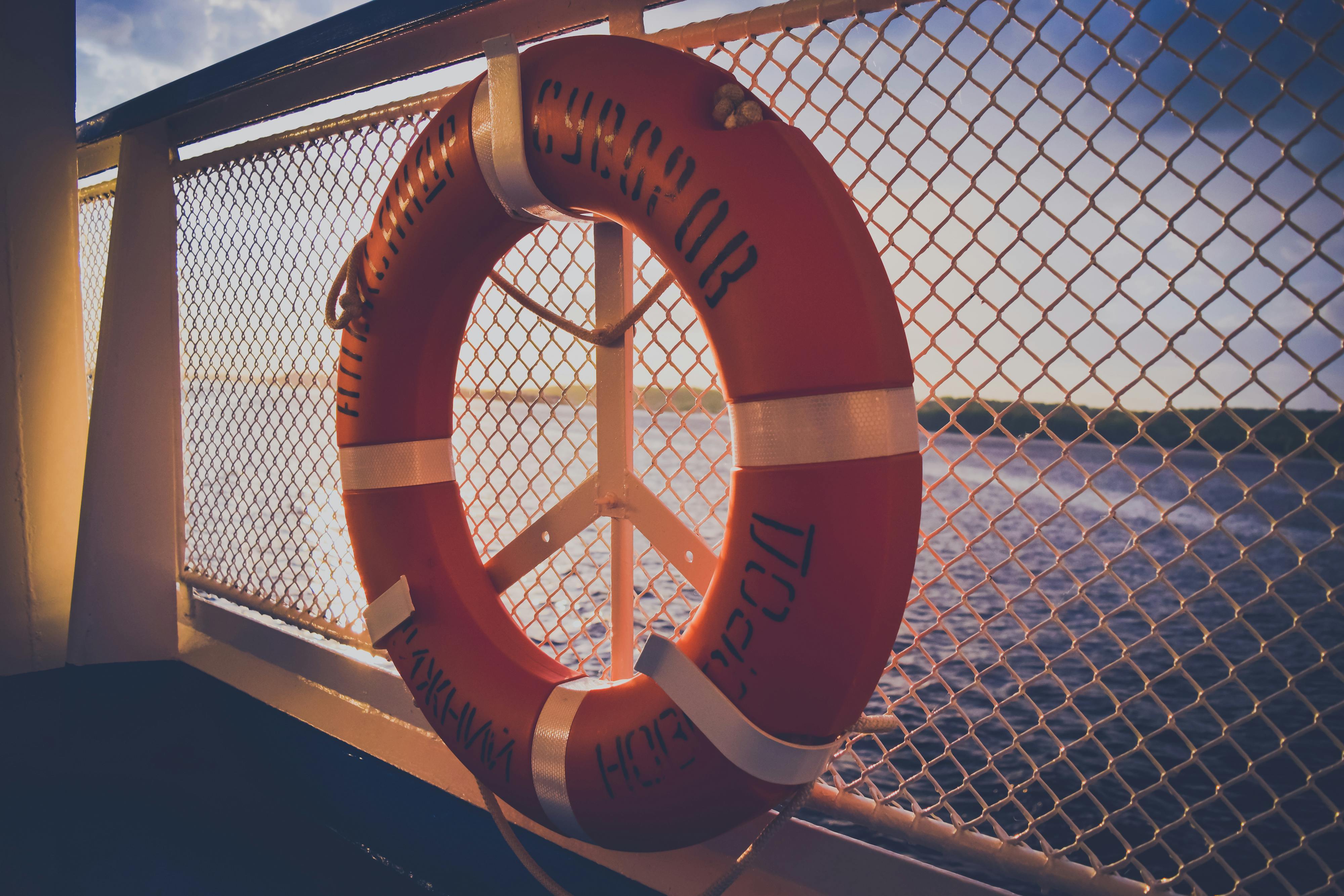 general travel safety tips — Photo by Nik Oak on Pexels