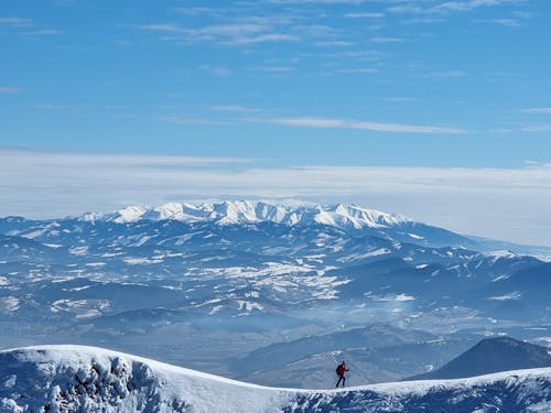 Gratis lagerfoto af blå himmel, eventyr, person