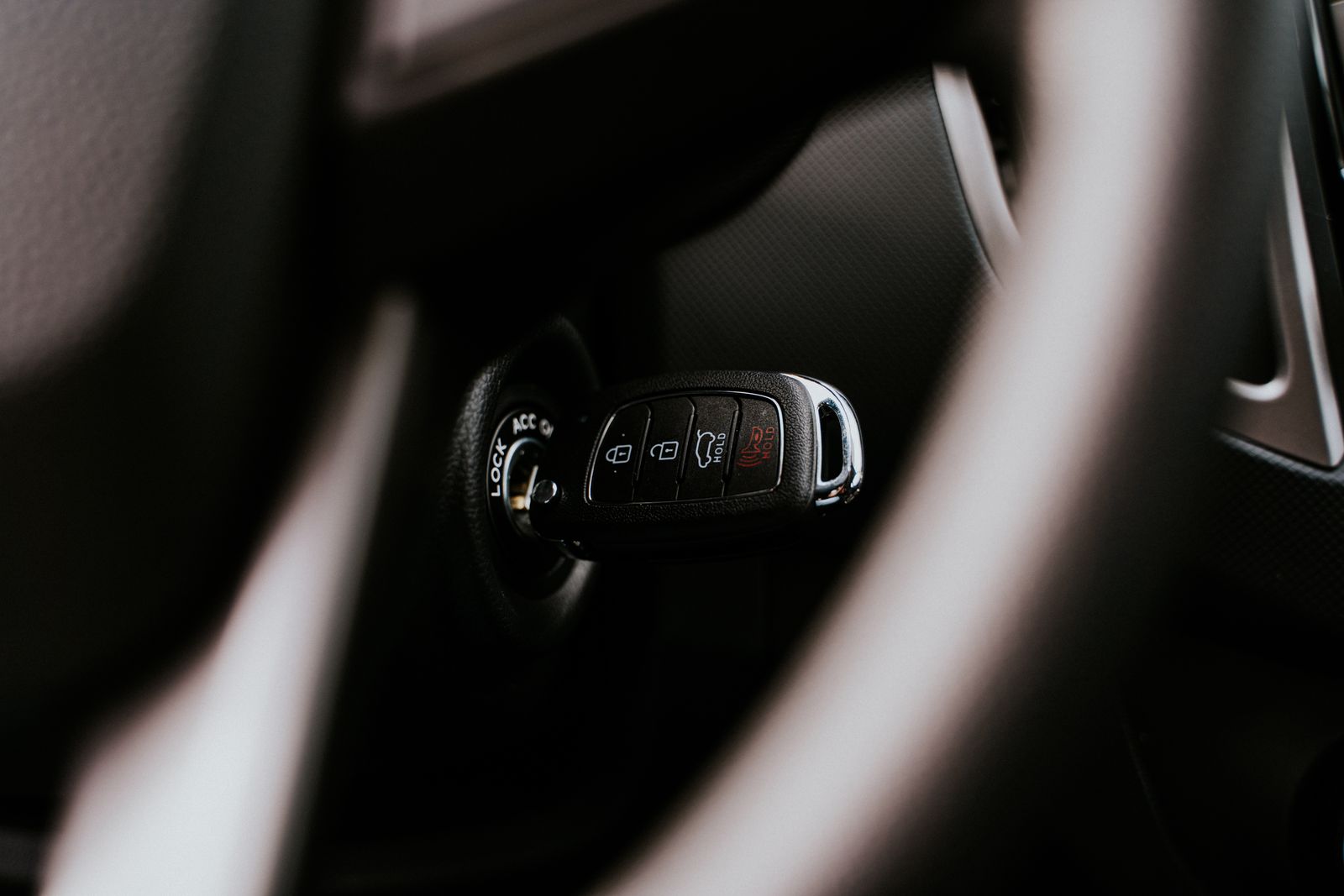 Professional Automotive Lockout Service by Apex Lock & Key in Los Angeles