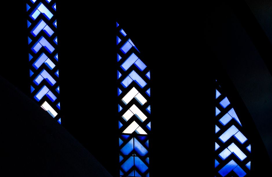 Reflecterend blauw glas in modern gebouw. Reflecterend blauw glas in modern gebouw.