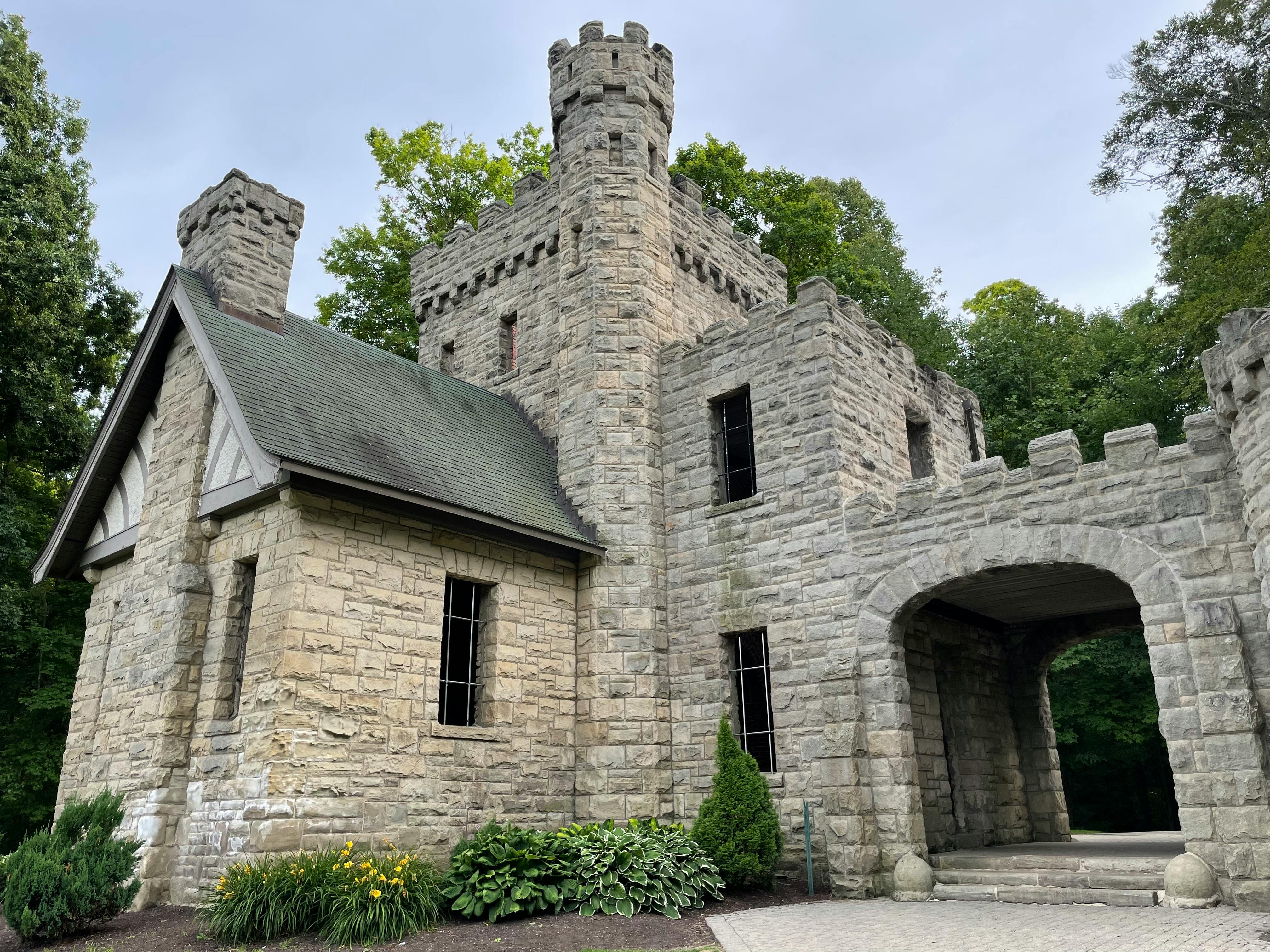 squires castle in ohio