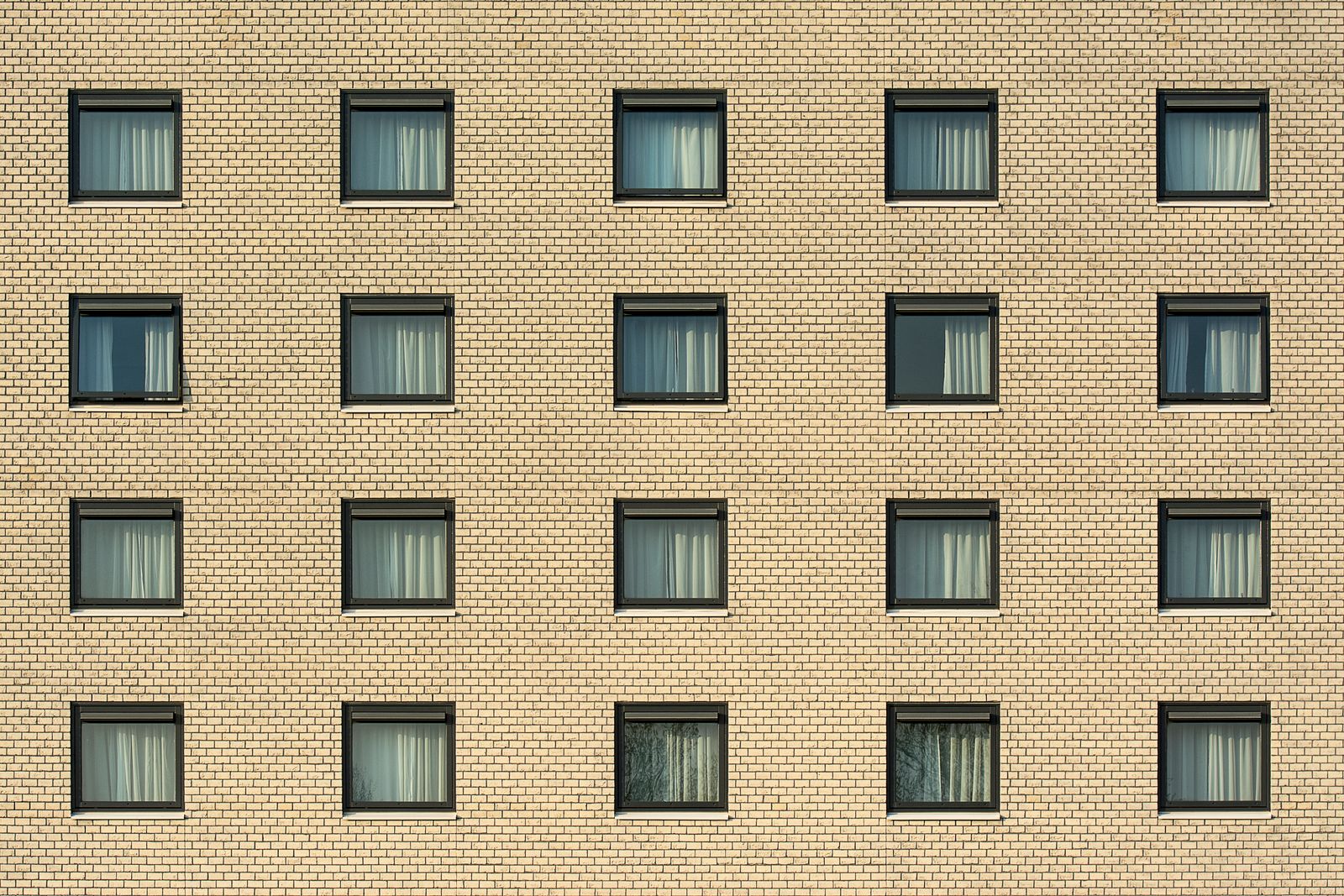 Kunststof kozijnen kleuren: wit, crème, antraciet, zwart of eigen RAL