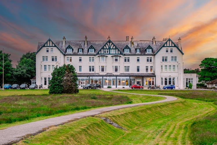 Dornoch Hotel In The Scottish Highlands 