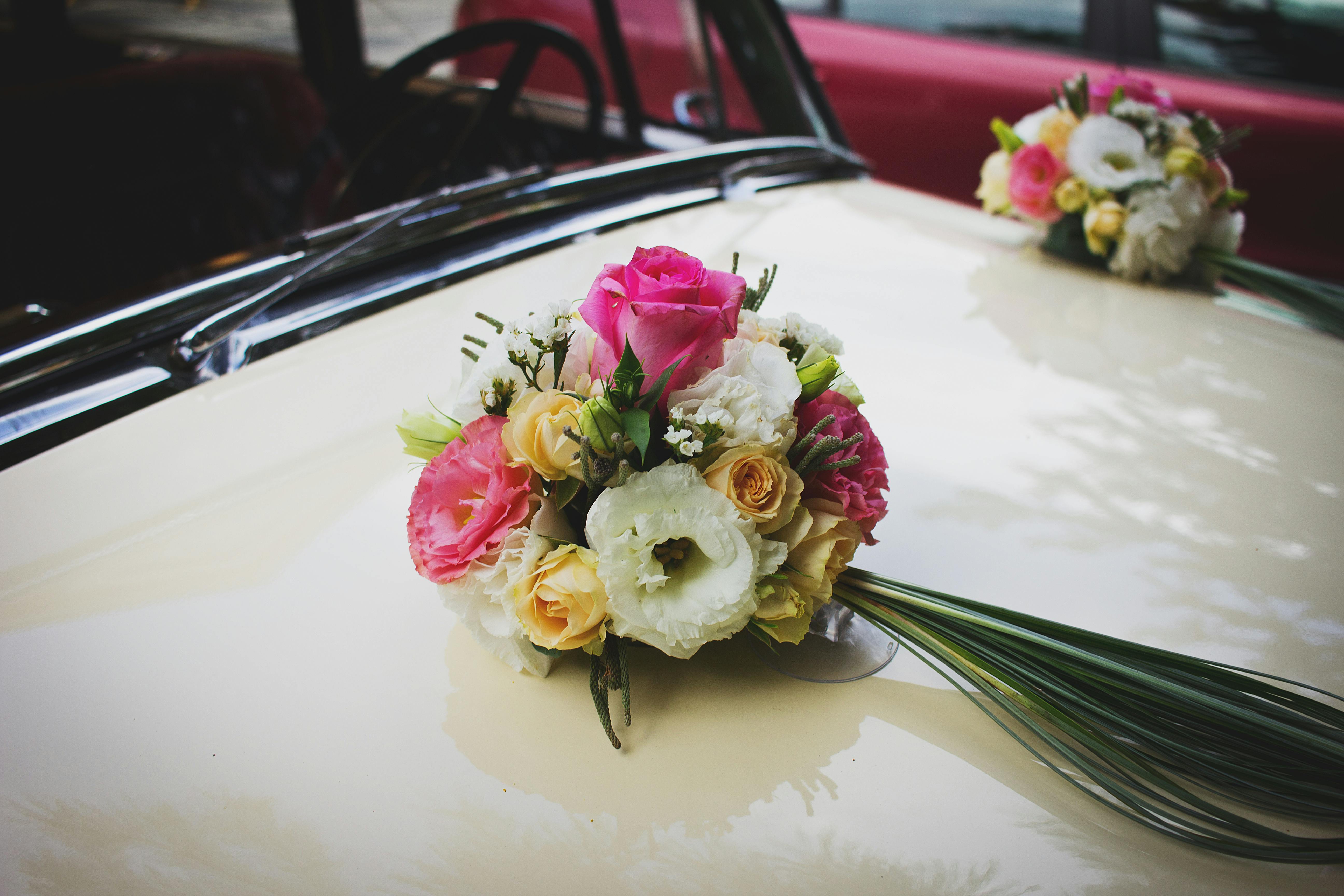 6,300+ Bouquet Flowers Car Stock Photos, Pictures & Royalty-Free Images -  iStock