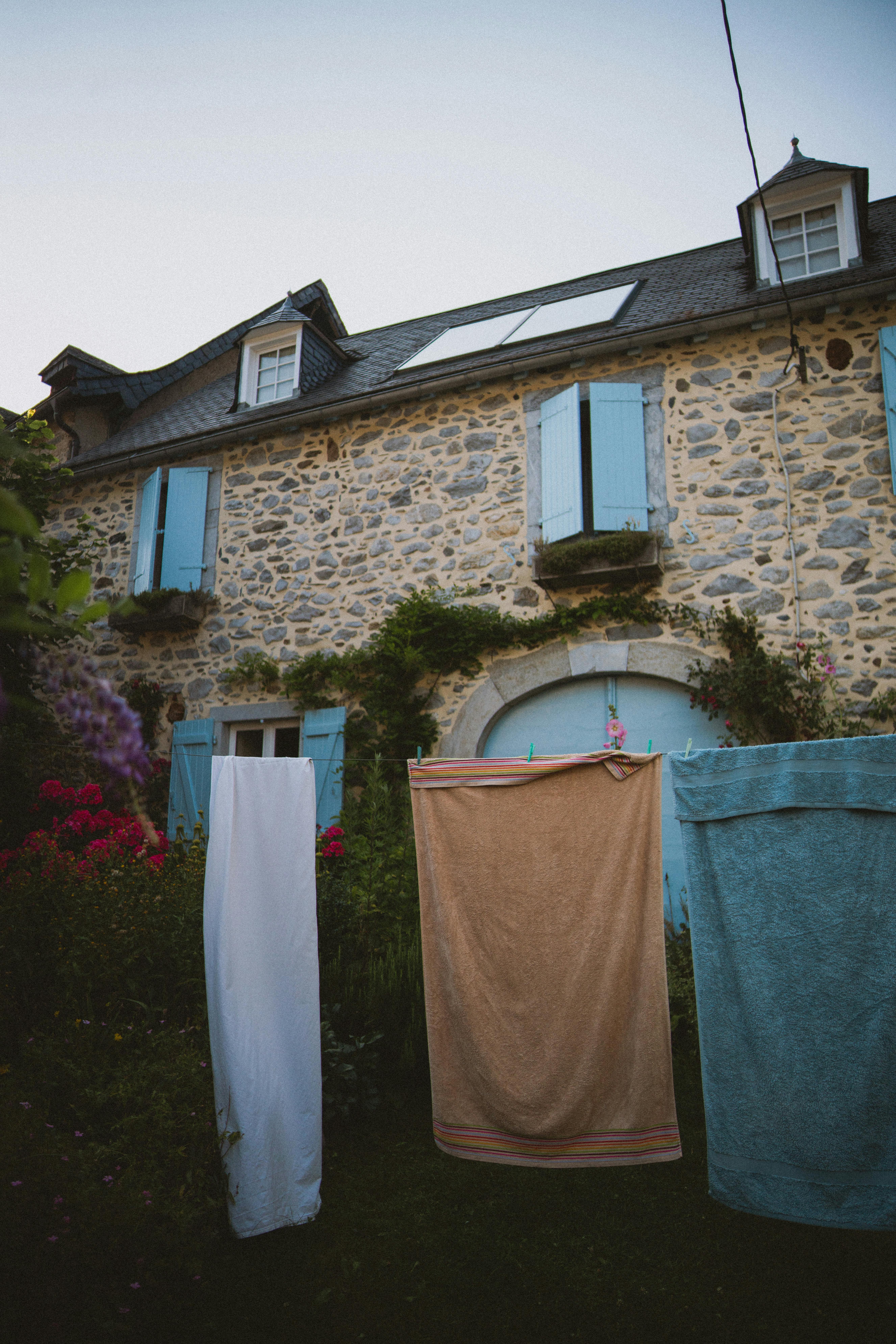 Eco-Friendly Travel Laundry Solutions: Keeping Clean Without Polluting