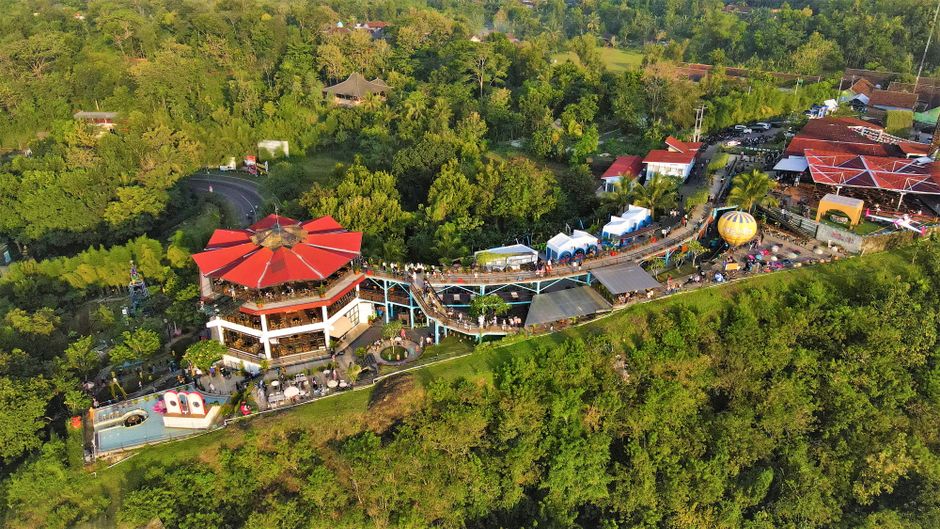 Mengapa Indoxxi Selalu Dicari? Daya Tarik dan Kontroversi Mengapa Indoxxi Selalu Dicari? Daya Tarik dan Kontroversi