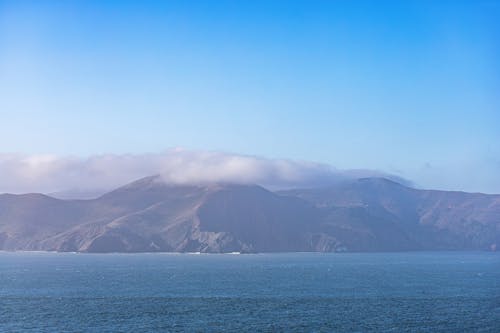ada, bulut, dağlar içeren Ücretsiz stok fotoğraf