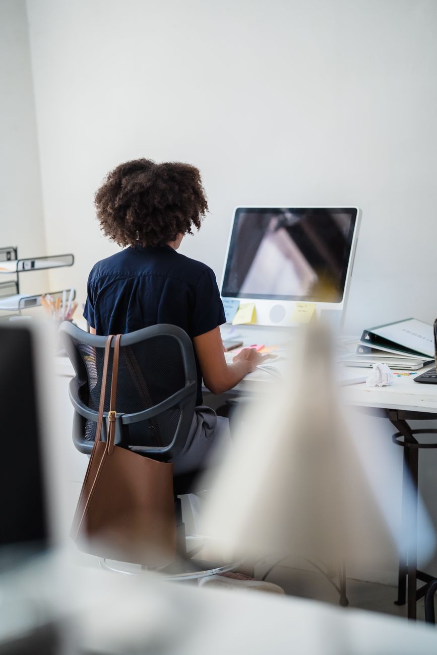 Manutenção de cadeira de escritório — manutenção cadeira