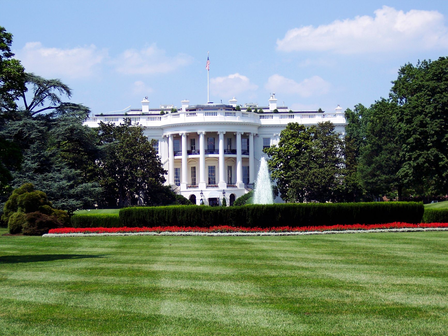 Trump suggests UFC arena could remain on White House grounds