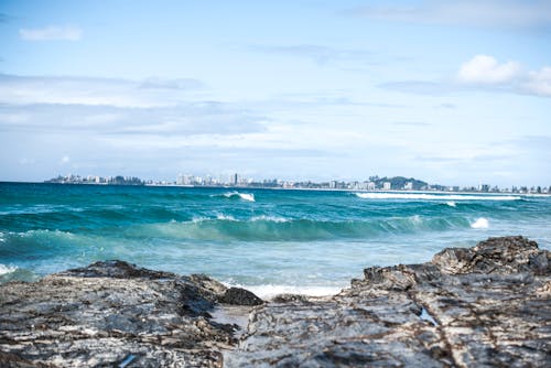 Δωρεάν στοκ φωτογραφιών με Surf, ακτής του ωκεανού, βραχώδης ακτή