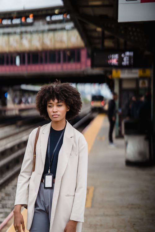 Základová fotografie zdarma na téma afroameričan x, čekání, dojíždění