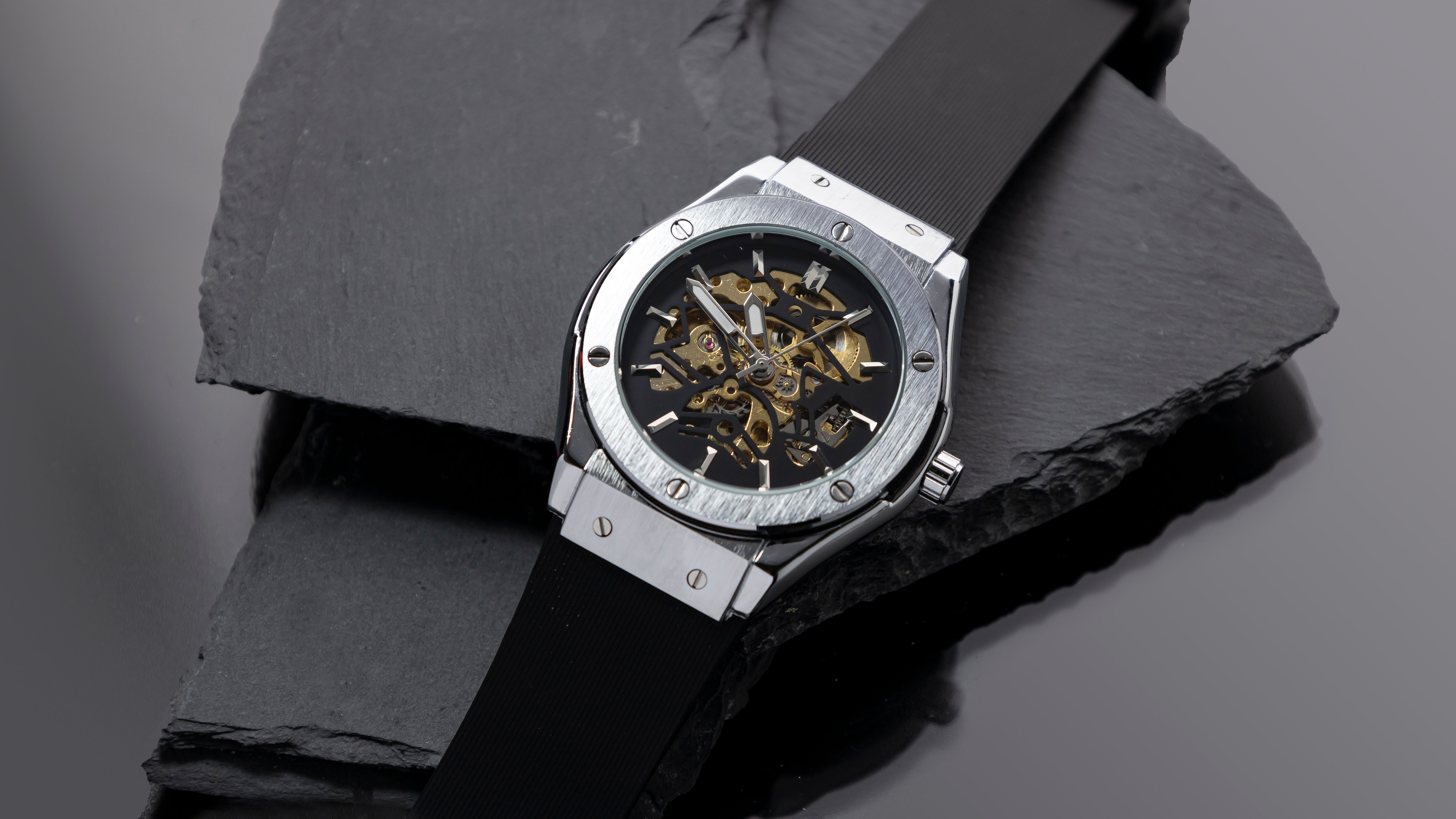 Audemars Piguet Royal Oak Pre-Owned Buying Guide 2026