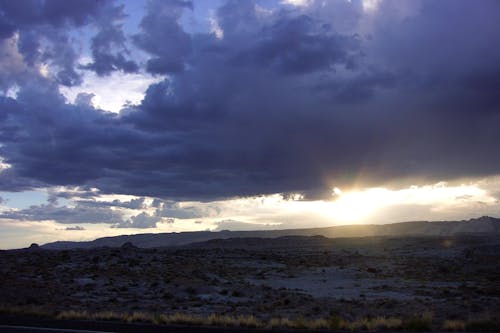 Foto d'estoc gratuïta de brillar, capvespre, desert