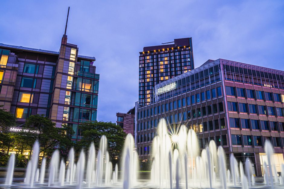 Sheffield, England - Color analysis services and seasonal color consultation location