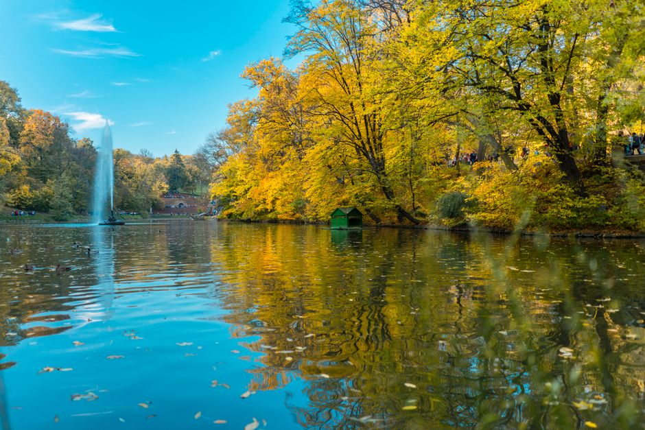Штучний водоспад у дендропарку «Софіївка» в Умані