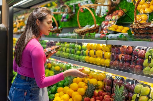 Free A Woman in a Store Stock Photo