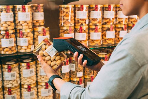 Étiquette électronique de gondole en magasin