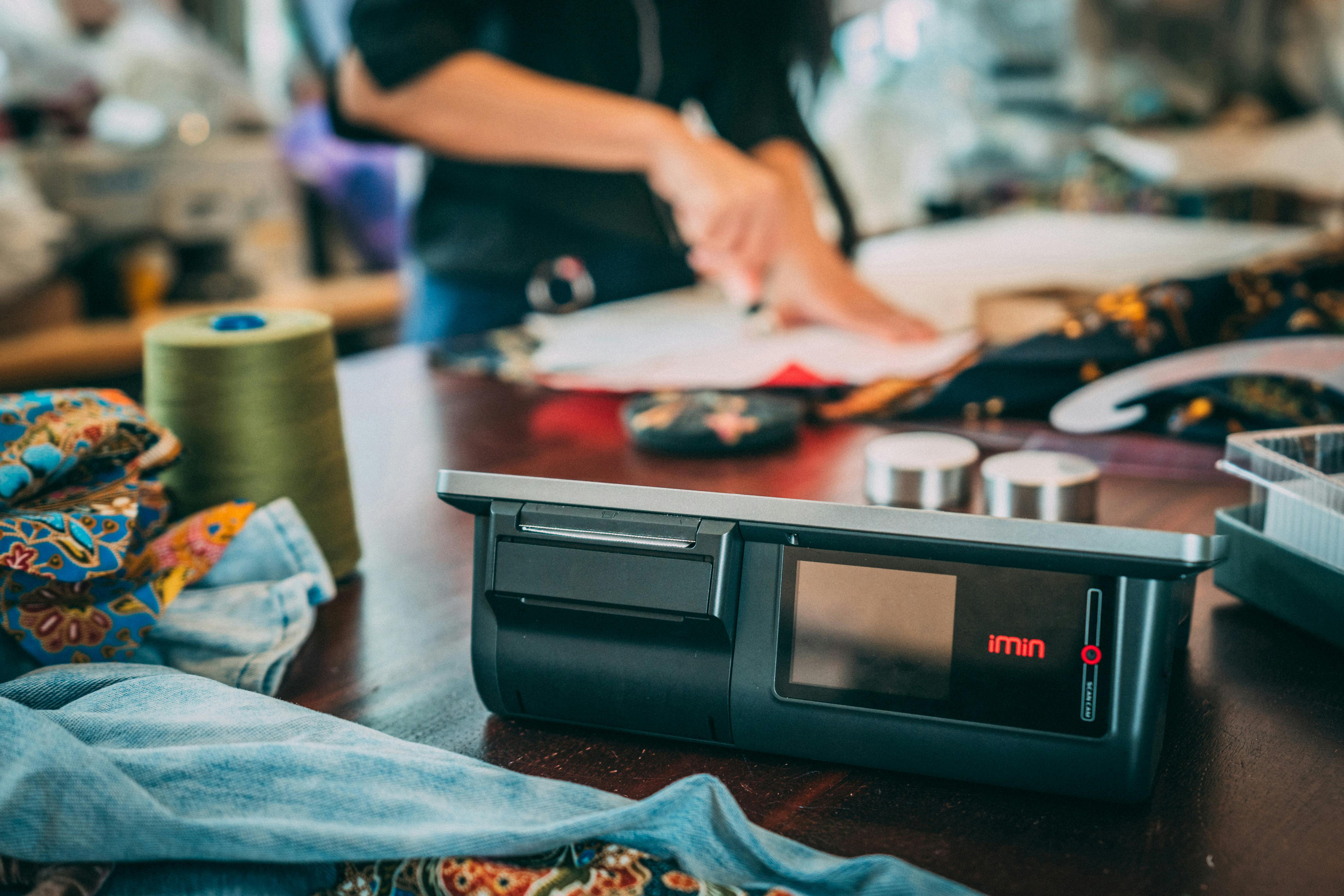 Cum și-a triplat veniturile un mic atelier de croitorie prin e-commerce