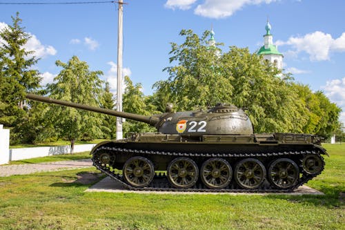 Kostenloses Stock Foto zu feld, gras, kampfpanzer