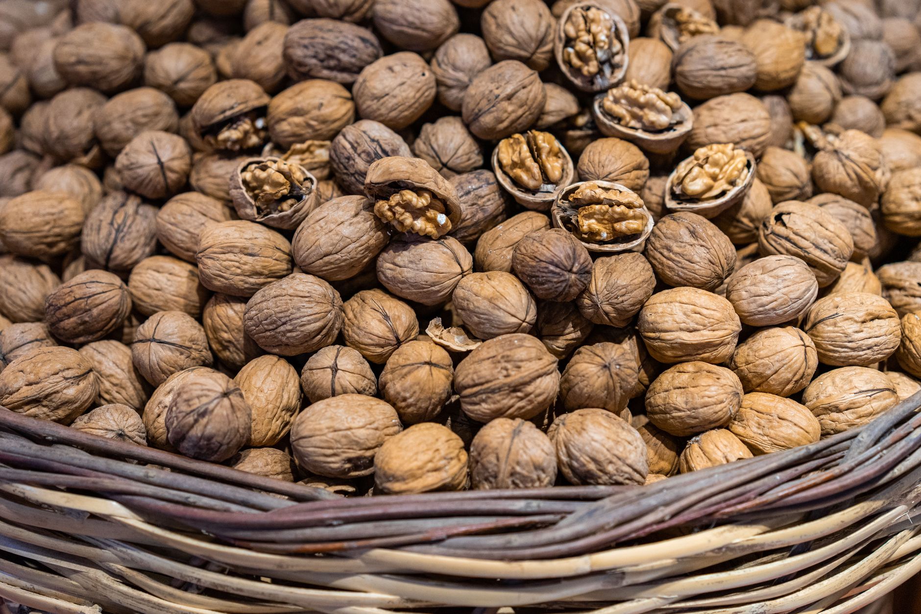 Wallnuts Not Ripe How Long Are Walnuts Good For After the Expiration Date? - Chef's Resource
