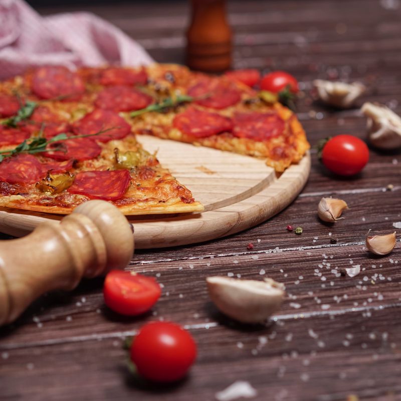 Spanish Gambas and Garlic Pizza
