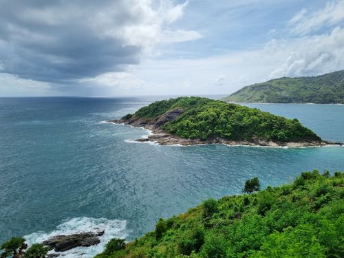 Free Beautiful aerial view of an island with lush greenery in Phuket, Thailand. Stock Photo