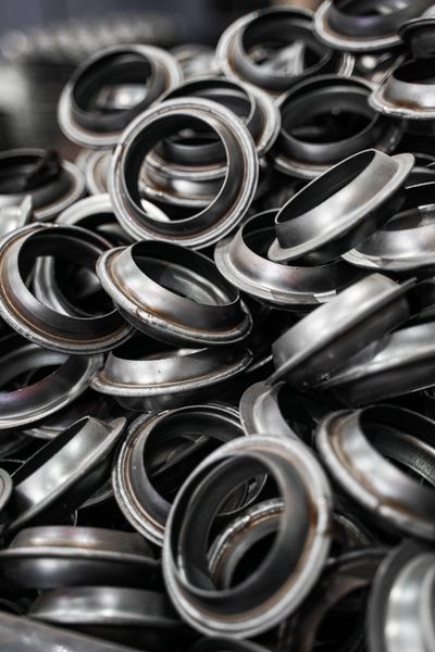 Metal washers and rings for industrial use