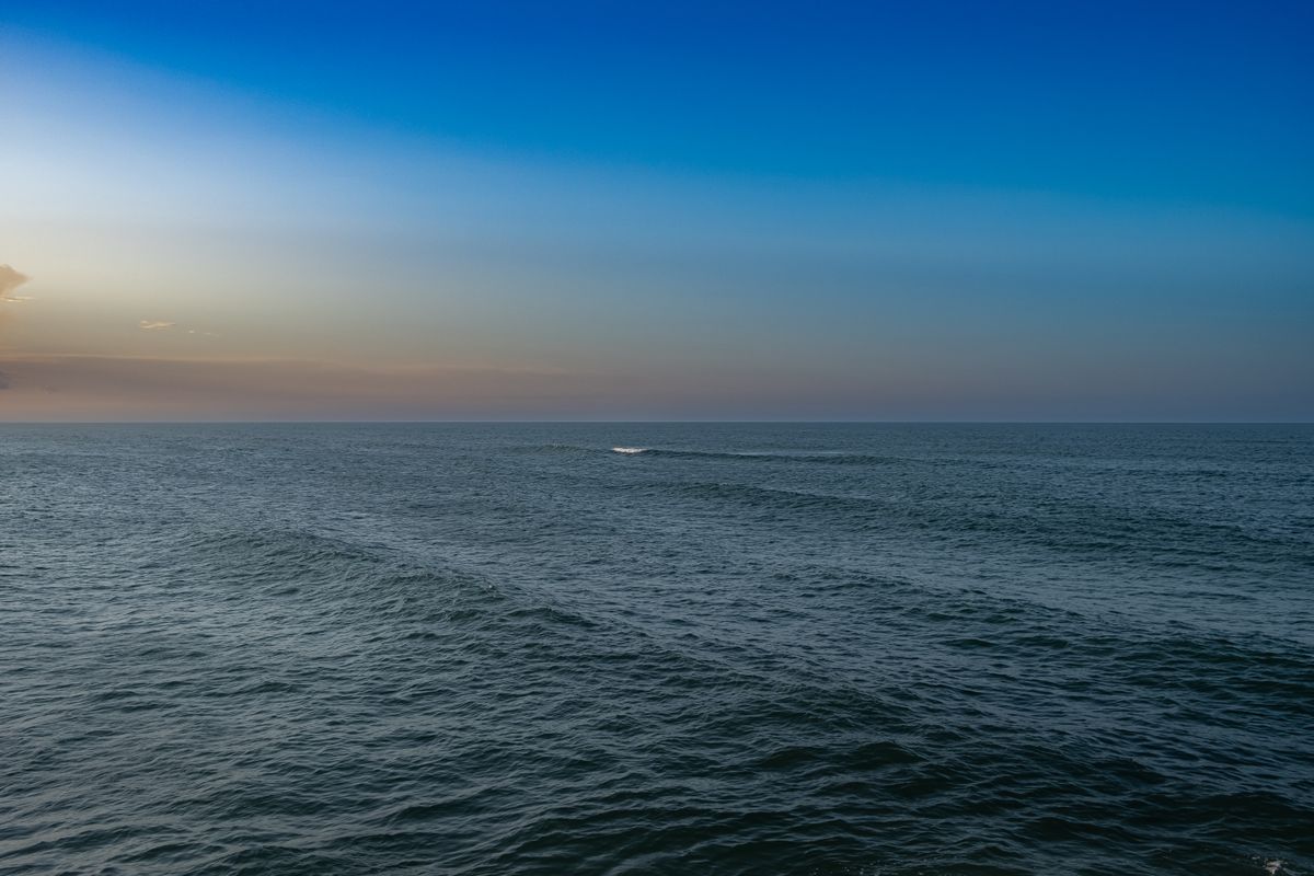 広がる海と水平線のイメージ