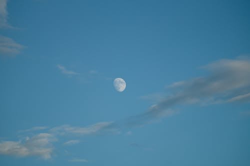Photos gratuites de ciel bleu, épilation gibbeuse, lune
