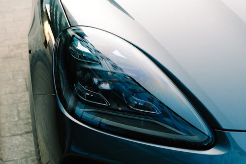 Free Headlight of a Car in Close-Up Photography Stock Photo