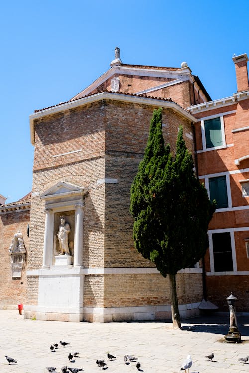 Darmowe zdjęcie z galerii z budynek od zewnątrz, chiesa di san polo, fasada