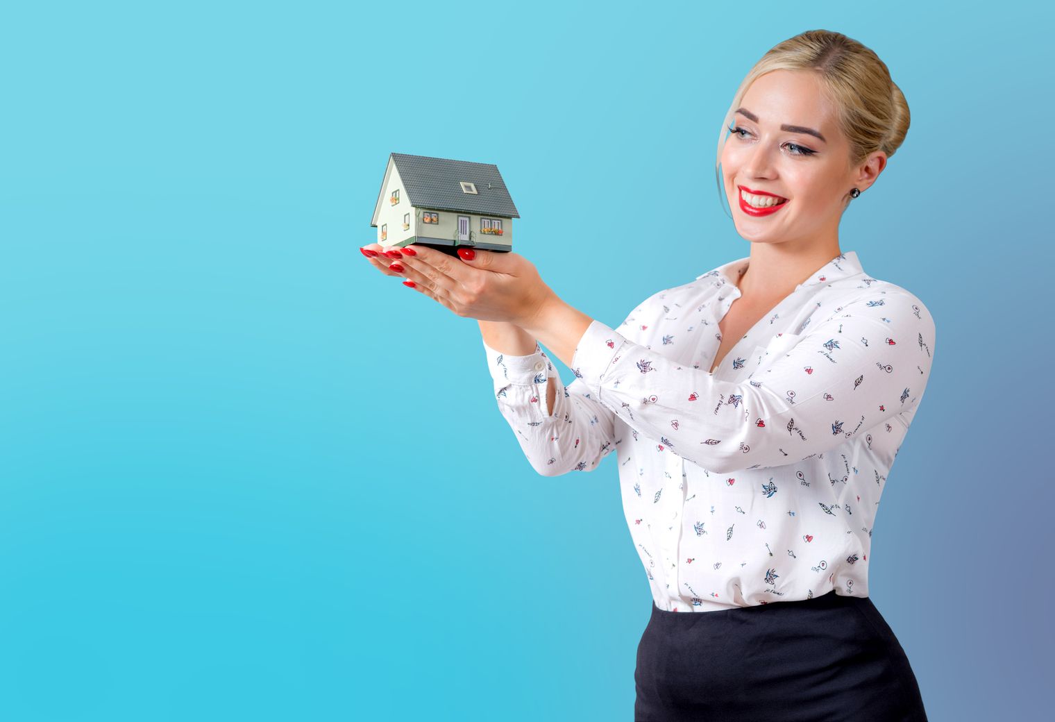 Cowes — professional movers carrying furniture on a house move