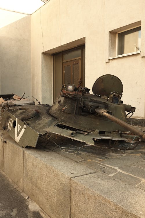 Fotos de stock gratuitas de abandonado, antimilitarista, arma