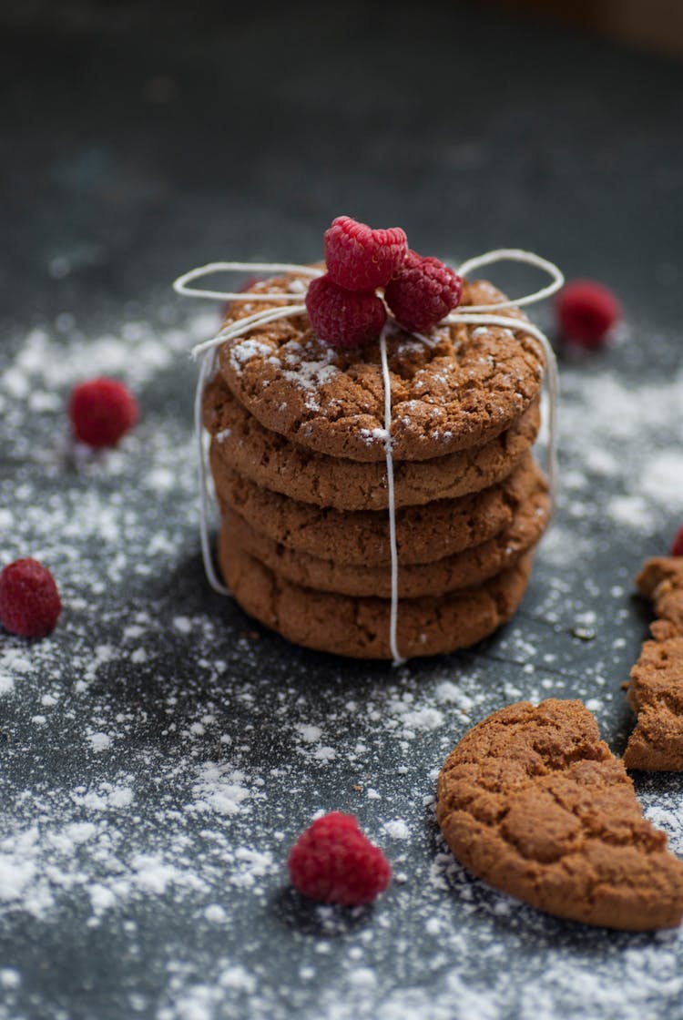 Tied Cookies With Berries