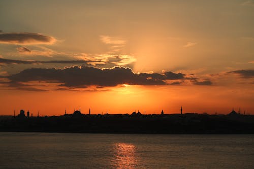 イスタンブール, オレンジ色の空, ゴールデンアワーの無料の写真素材