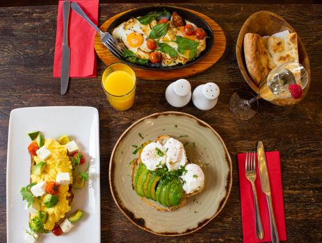 Scrambled Eggs with Spinach & Feta