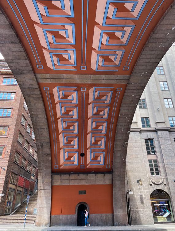 Low Angle Shot of a Pink Patterned Bridge in a City · Free Stock Photo