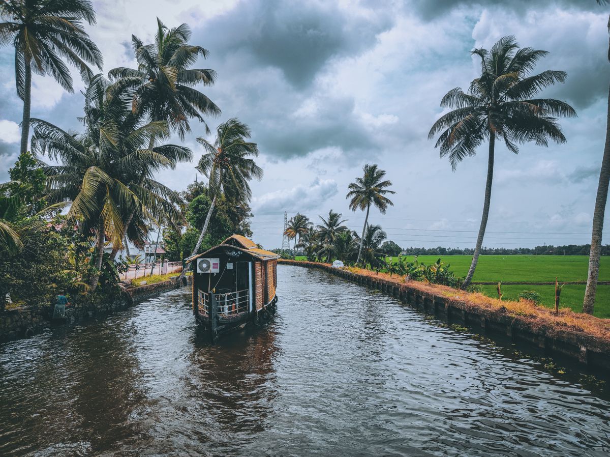 Kerala Backwater Luxury Houseboat Cruise — photo 2