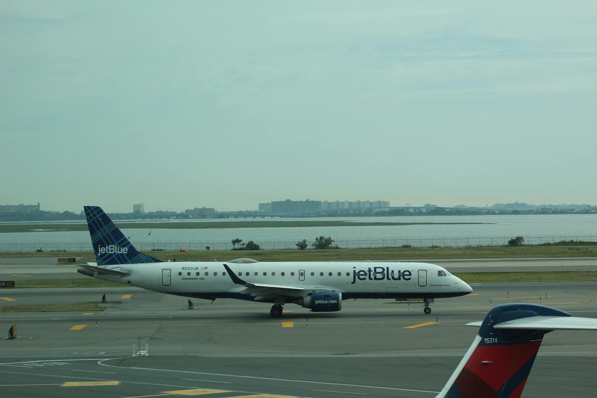 Jet Blue Airline Passenger Plane Taxi on the Tarmac of an Airport