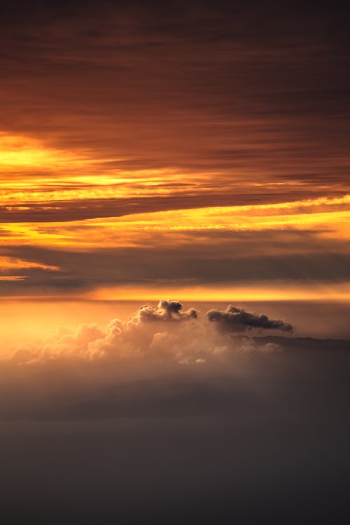 Ücretsiz akşam karanlığı, altın saat, bulutlar içeren Ücretsiz stok fotoğraf Stok Fotoğraflar