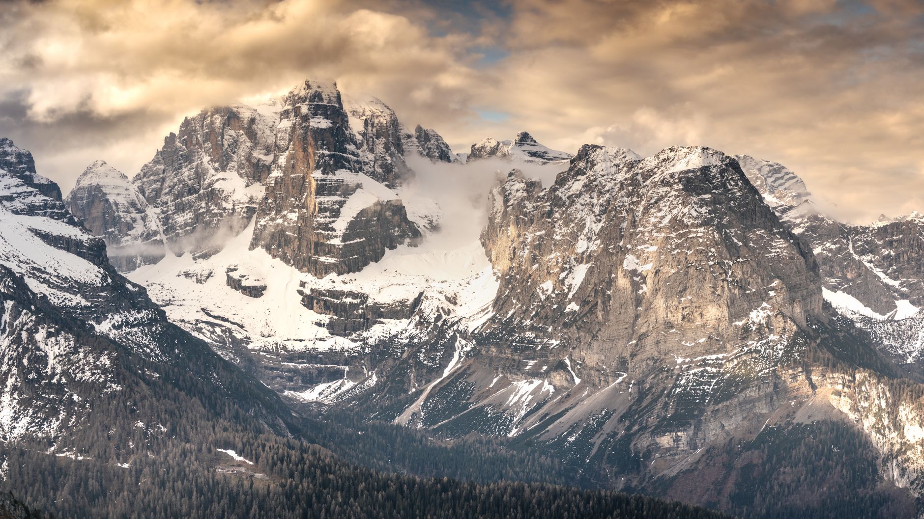 Skiing in Dolomites Cortina vs Madonna di Campiglio vs Cervinia