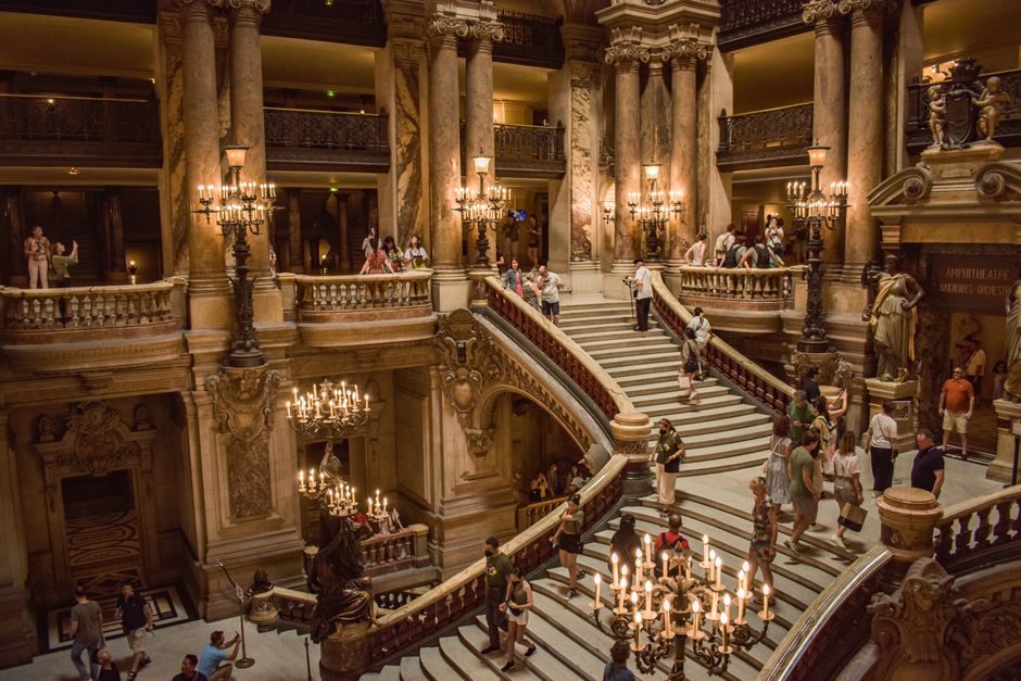 Bourse de Commerce — Pinault Collection Debuts Pierre Huyghe's Self-Generating Film 'Camata' in Paris