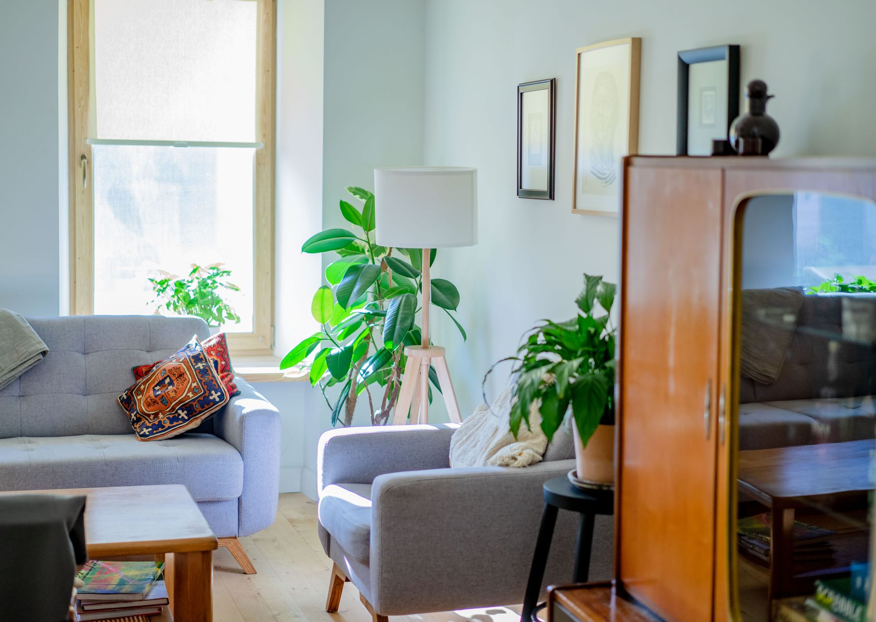House clearance in Silver End — crew wrapping and loading on moving day