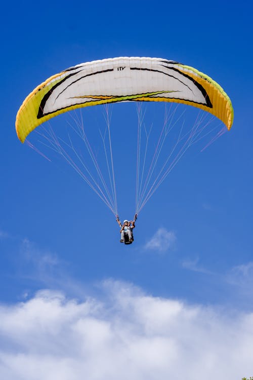 Gratis Foto stok gratis adrenalin, kebebasan, langit biru Foto Stok