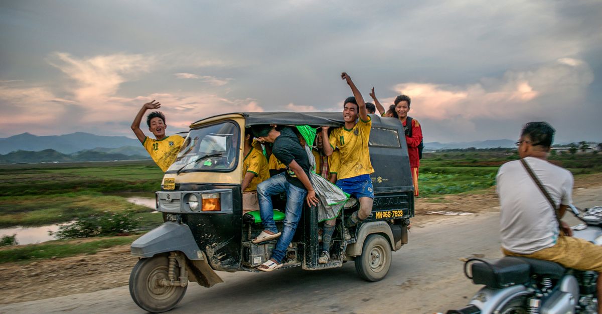 Auto Rickshaw Ride Boys on Auto Rickshaw on Road · Free Stock Photo
