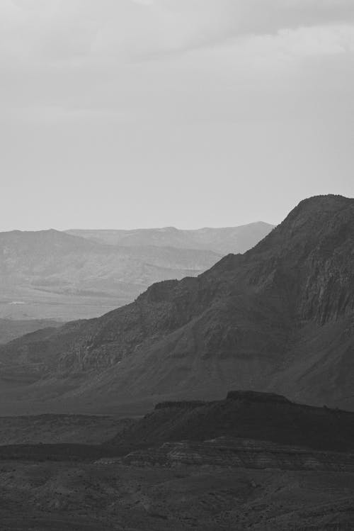 Photos gratuites de échelle des gris, monochrome, montagnes