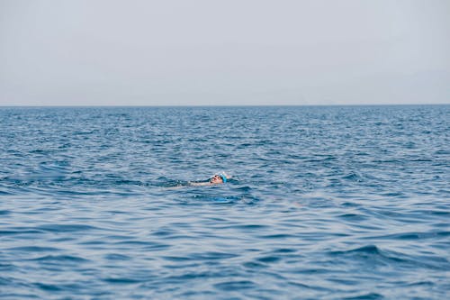 Δωρεάν στοκ φωτογραφιών με άνθρωπος, επιπλέω, θάλασσα