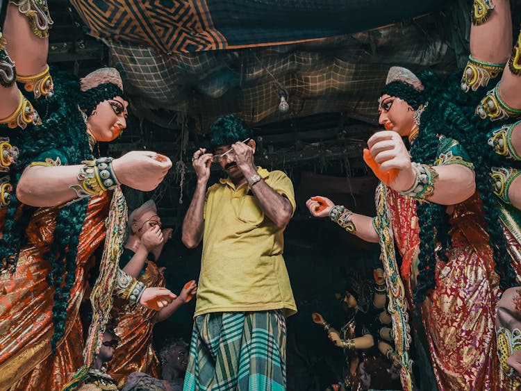 Maa Durga (Kolkata) - Kolkatar Chobiwala