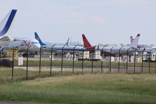 Airplanes on the Airport