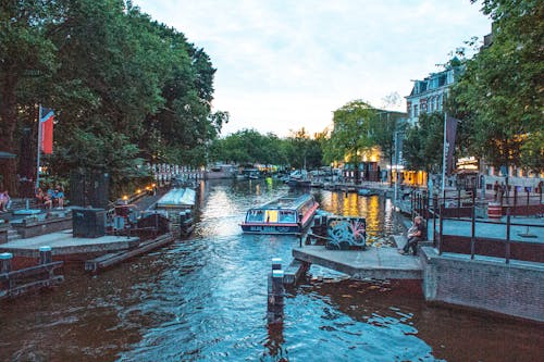 Gratis stockfoto met Amsterdam, architectuur, boot